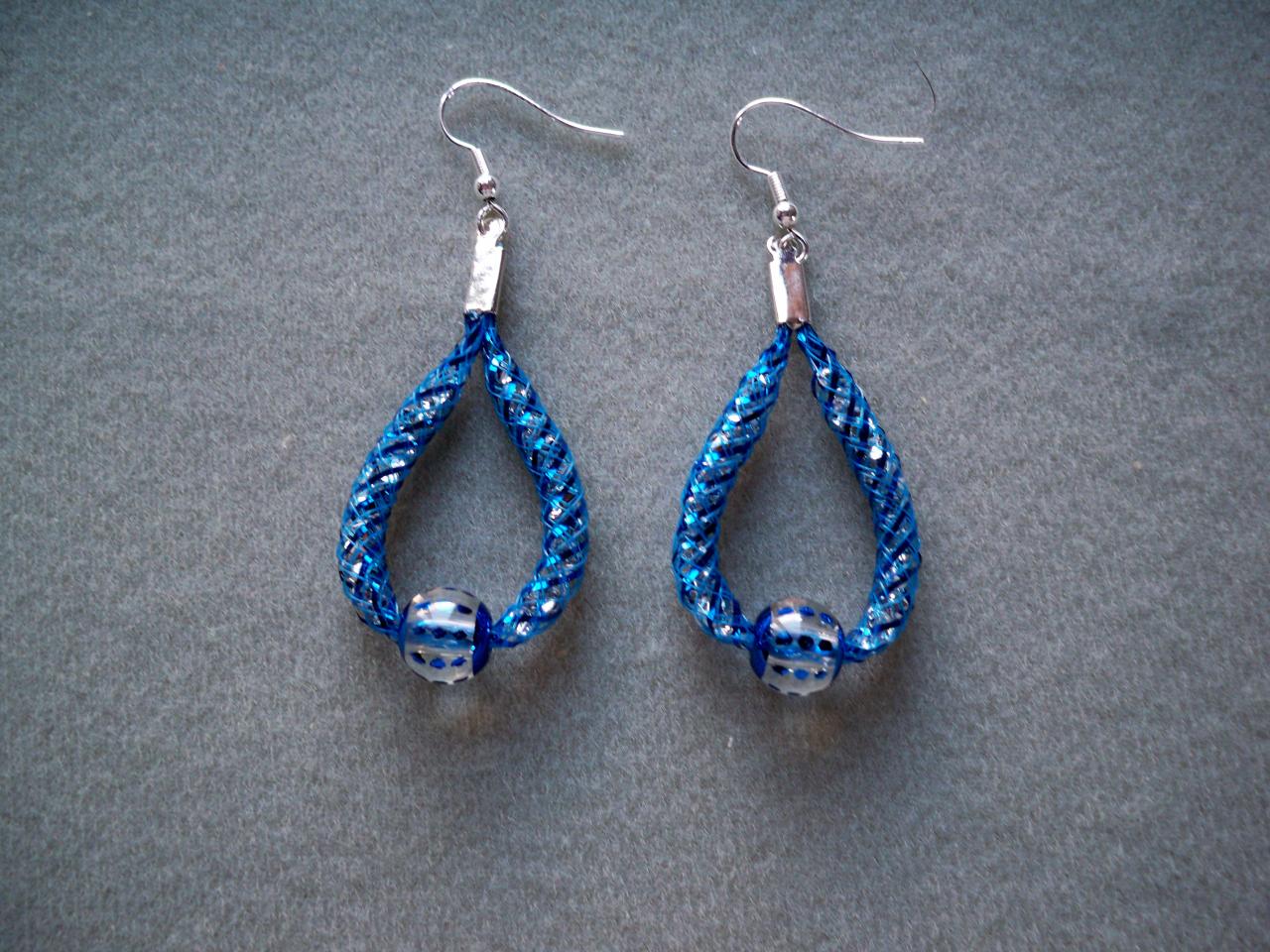 Boucles d'oreilles résille bleu dur et strass