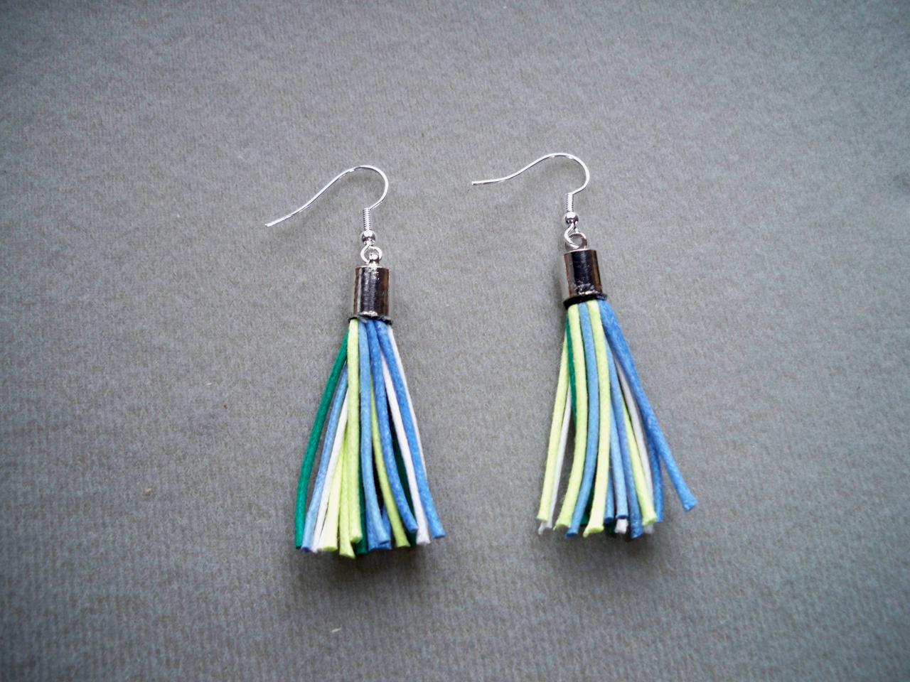 Boucles d'oreilles forme plumeau multicolores (vert, bleu, blanc...)