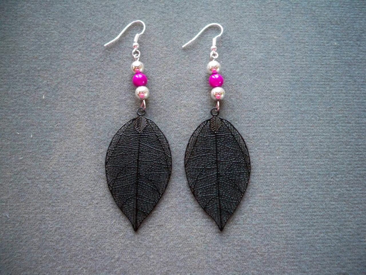 Boucles d'oreilles plumes estampes noires et perles magiques