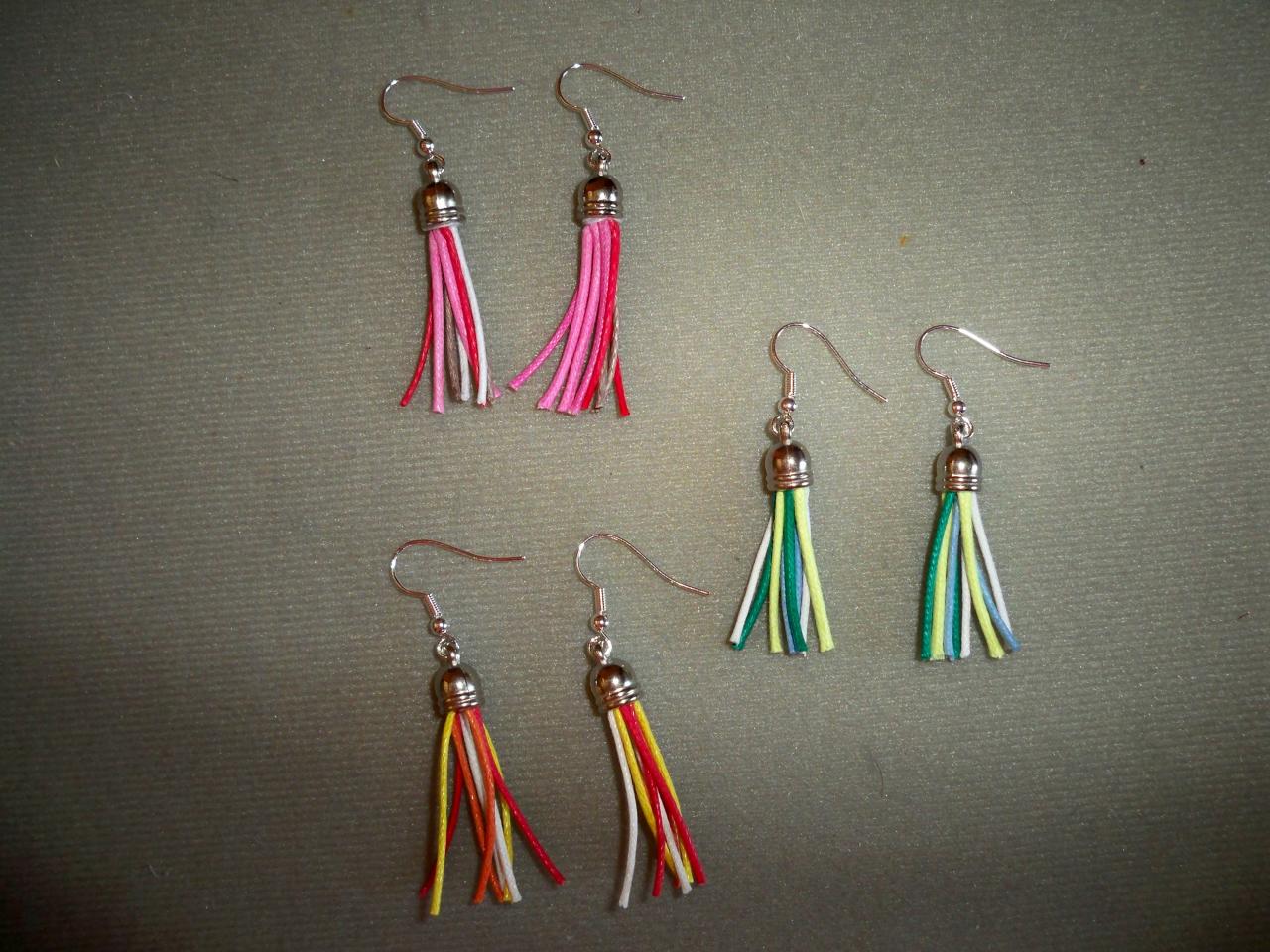 Boucles d'oreilles forme plumeau multicolore