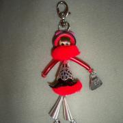 Porte clés poupée chic rouge