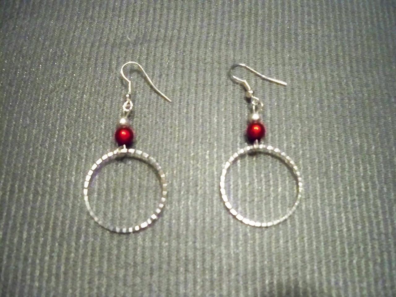 Boucles d'oreilles perle rouge et anneau argenté