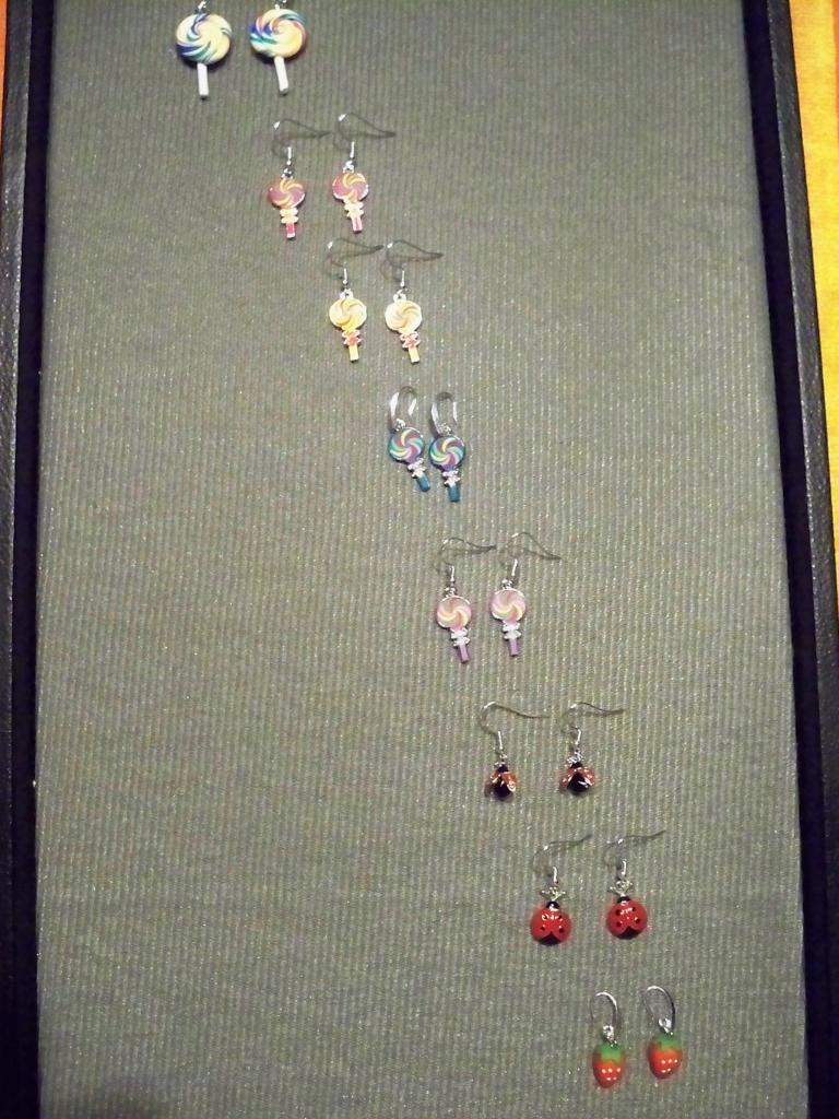 Le coin des petites filles : boucles d'oreilles variées