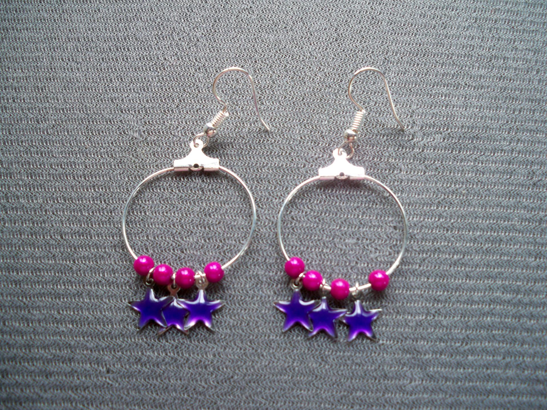 Boucles d'oreilles anneau métal, perles magiques et étoiles